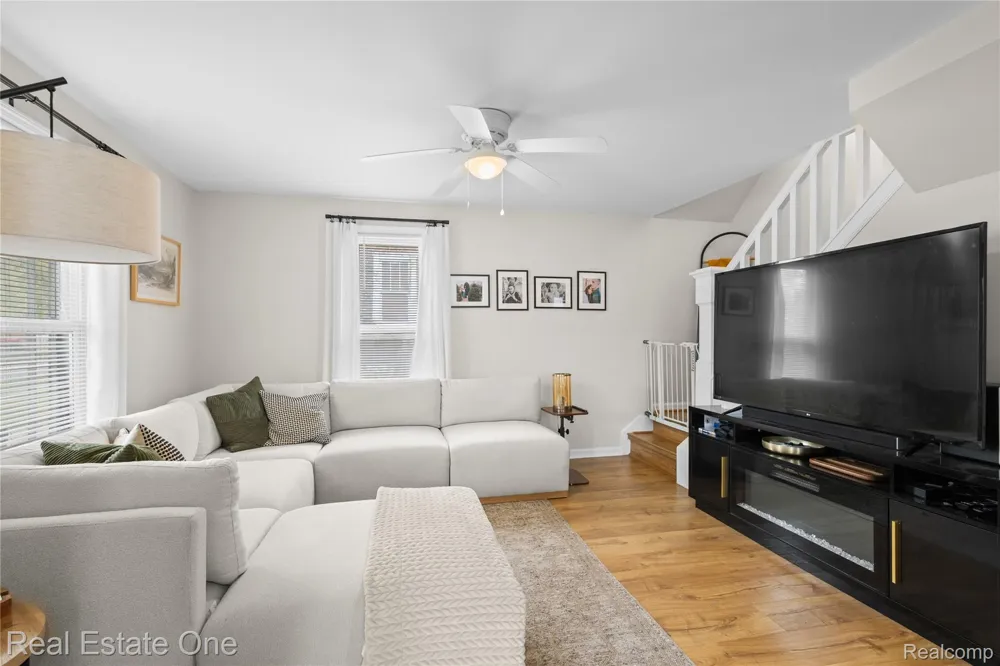 415 Taylor Avenue Rochester City, MI 48307