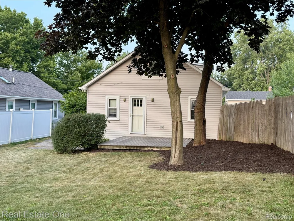 415 Taylor Avenue Rochester City, MI 48307