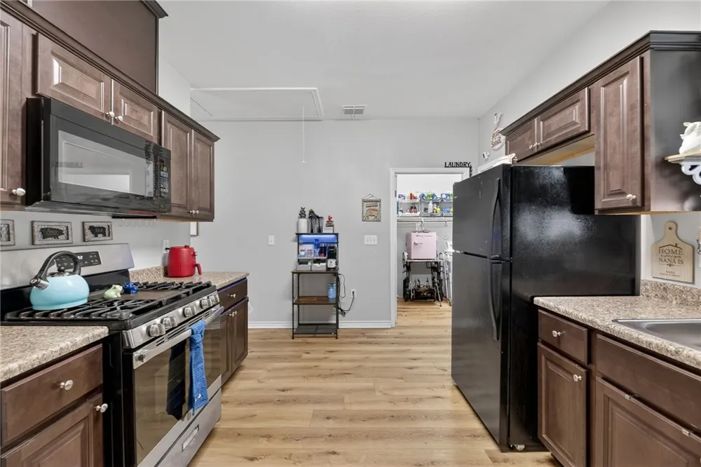 519 E Avenue F Robstown, TX 78380
