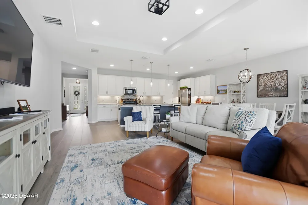 261 Old Moss Circle Deland, FL 32724