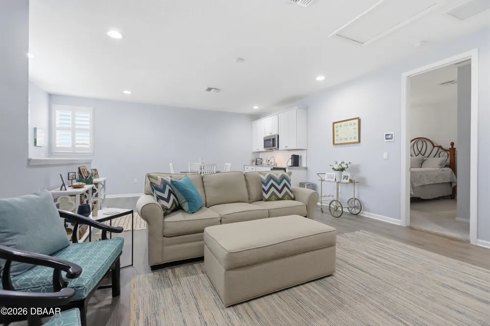261 Old Moss Circle Deland, FL 32724
