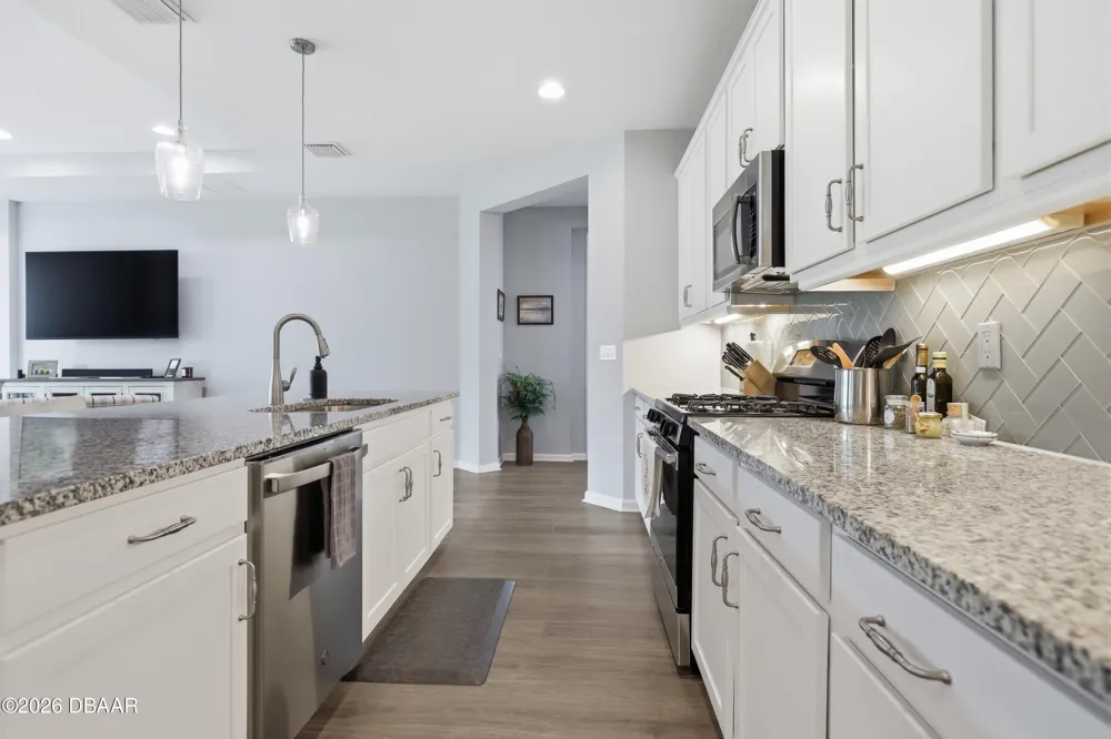 261 Old Moss Circle Deland, FL 32724