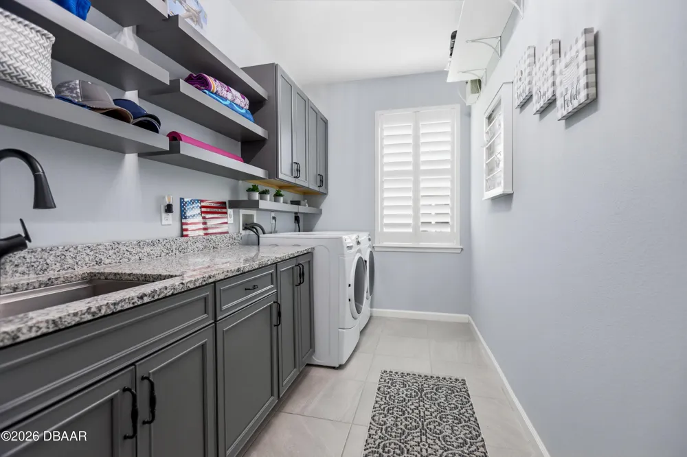 261 Old Moss Circle Deland, FL 32724