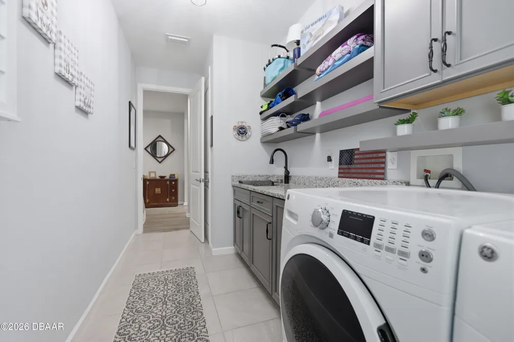 261 Old Moss Circle Deland, FL 32724