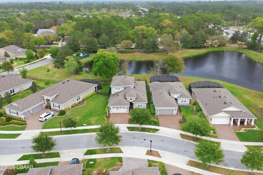 261 Old Moss Circle Deland, FL 32724