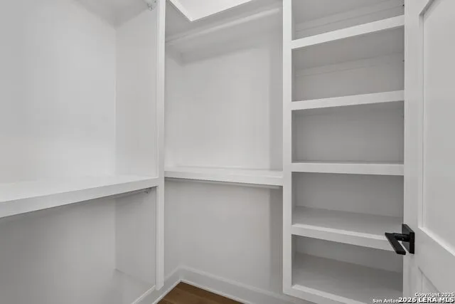 230 Cassiano San Antonio, TX 78204