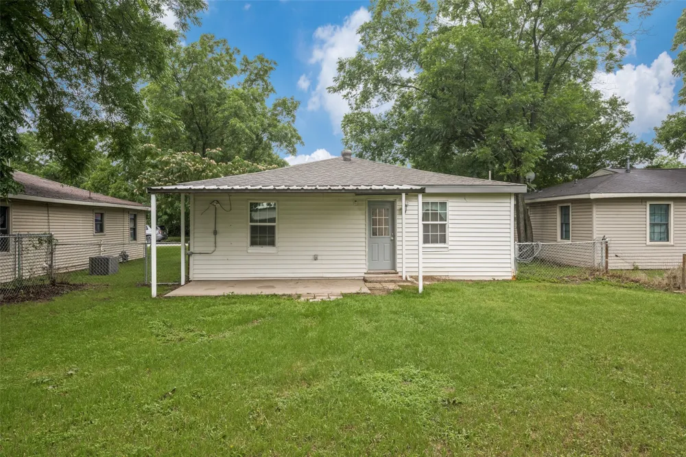 717 Small Street Bowie, TX 76230