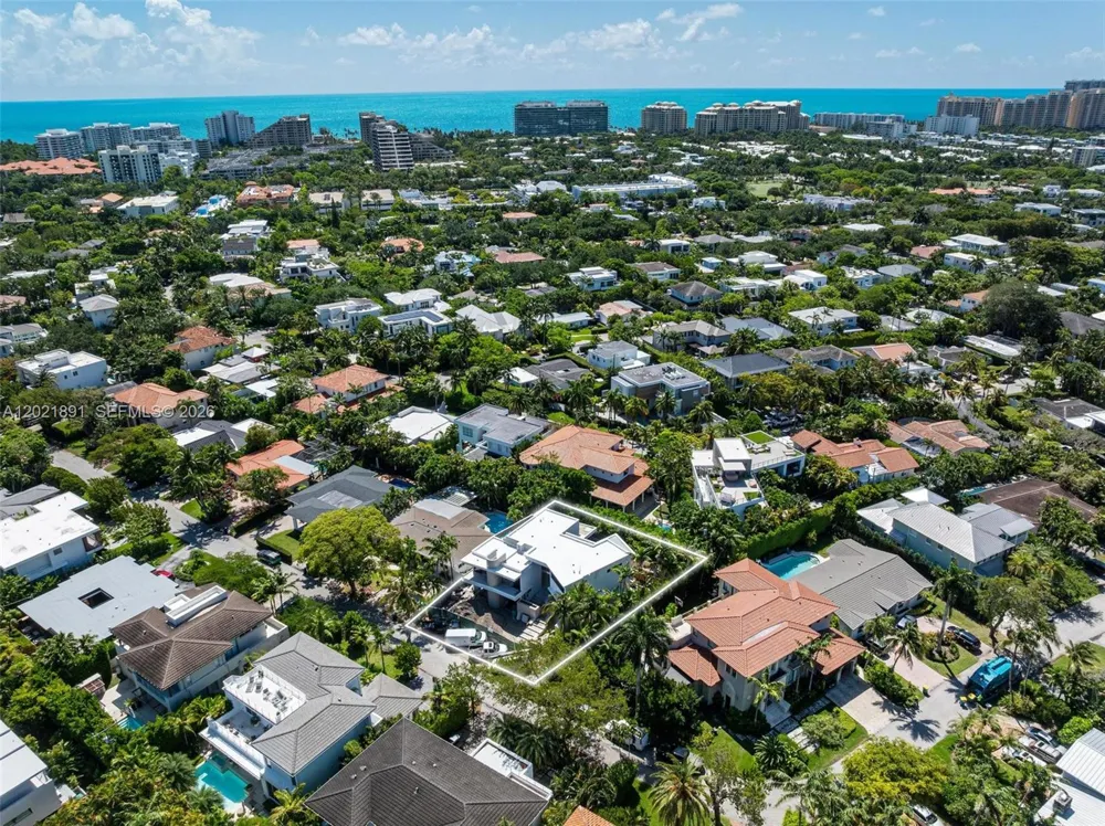 238 Buttonwood Dr Key Biscayne, FL 33149