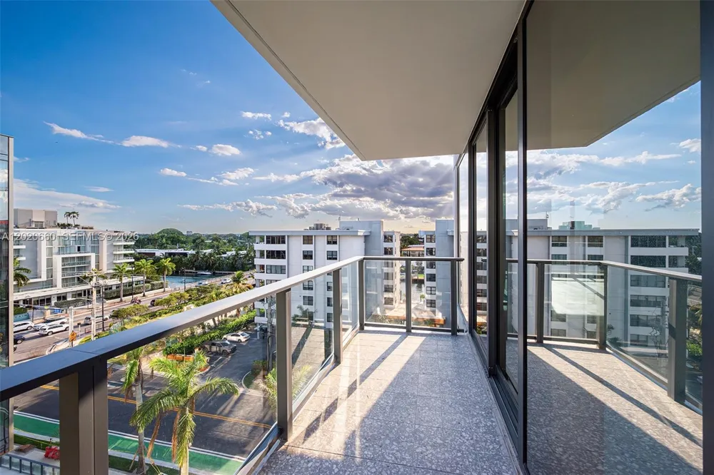 1176 97th St #704 Bay Harbor Islands, FL 33154