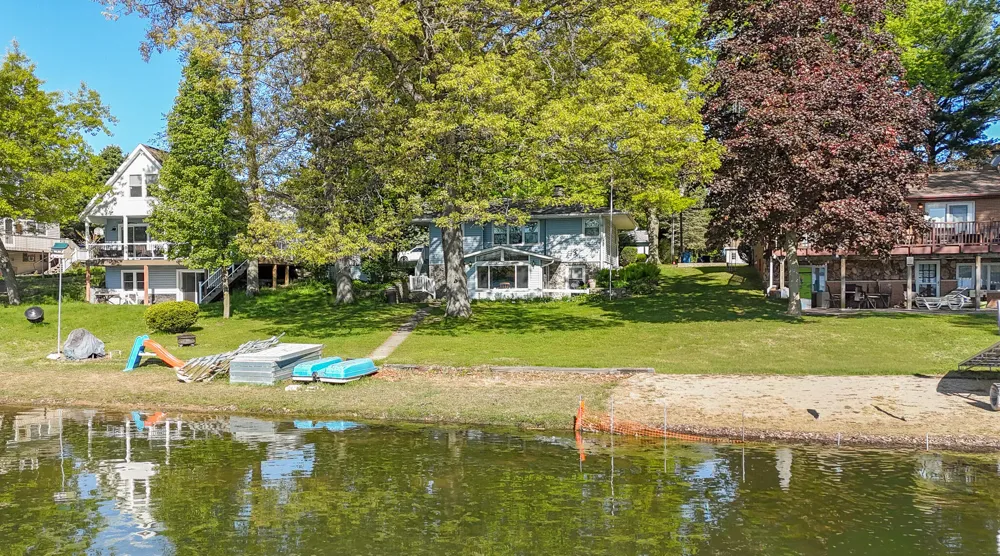 60779 W Oak Drive Decatur, MI 49045