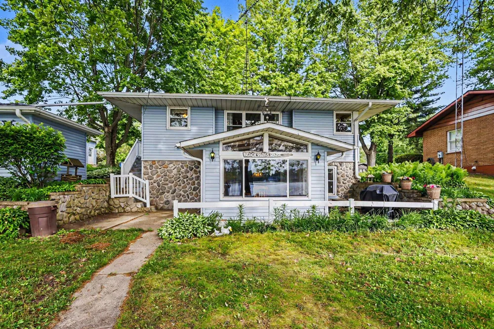 60779 W Oak Drive Decatur, MI 49045
