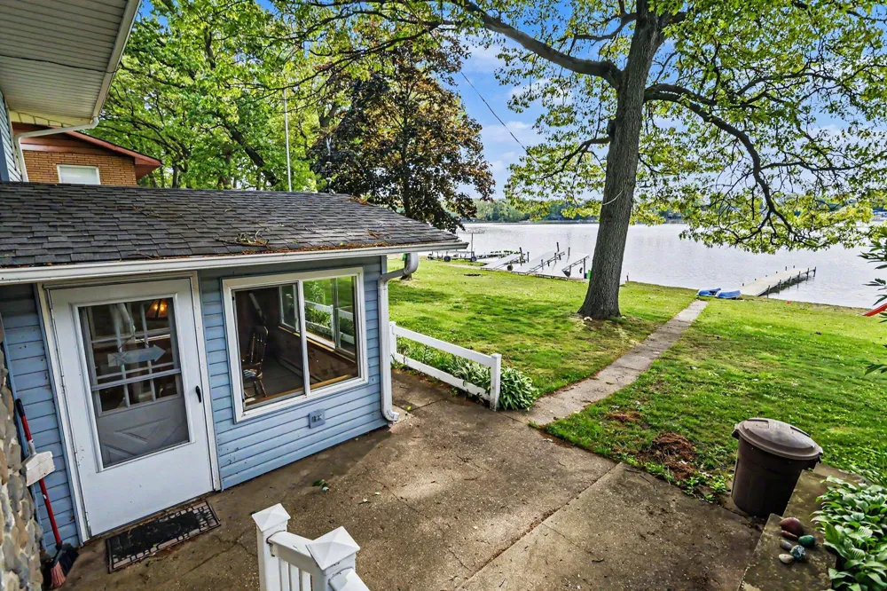 60779 W Oak Drive Decatur, MI 49045