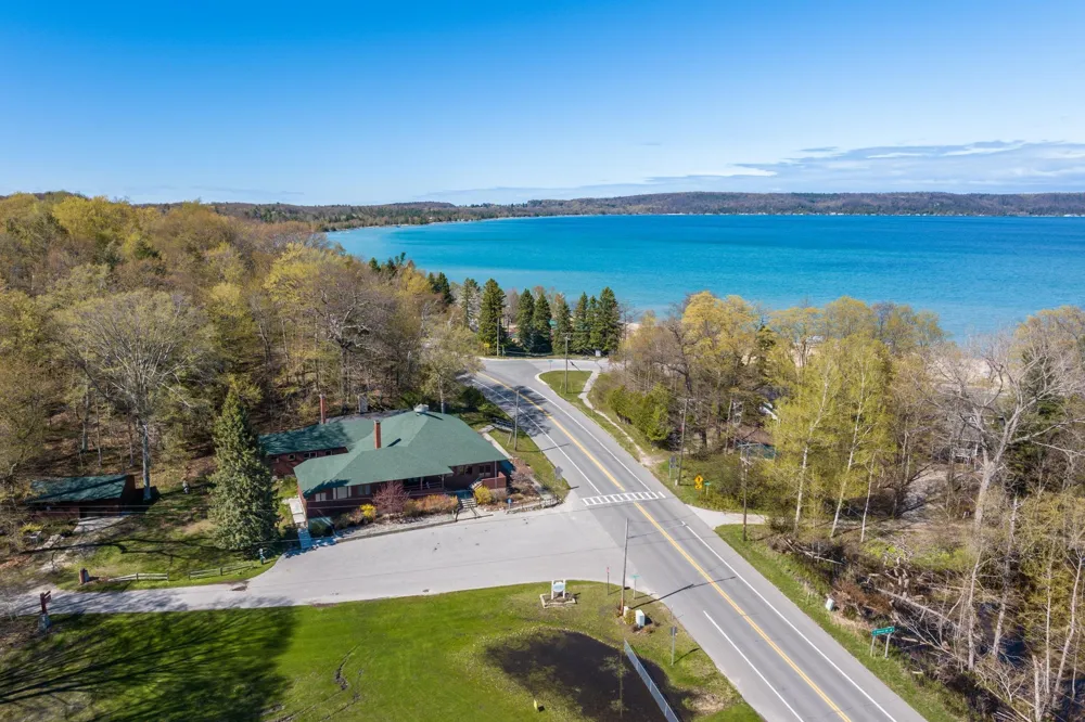 406 Fortune Avenue Frankfort City, MI 49635