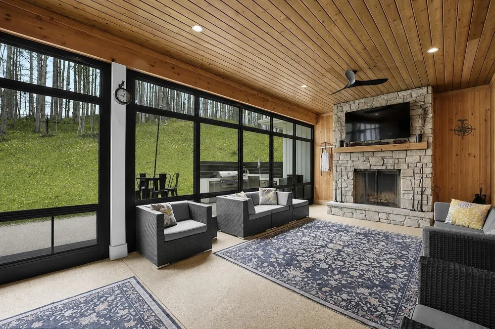 3992 Hidden Hills Court Peninsula Township, MI 49686