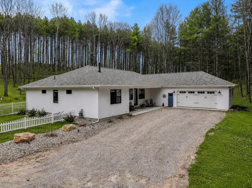 3992 Hidden Hills Court Peninsula Township, MI 49686