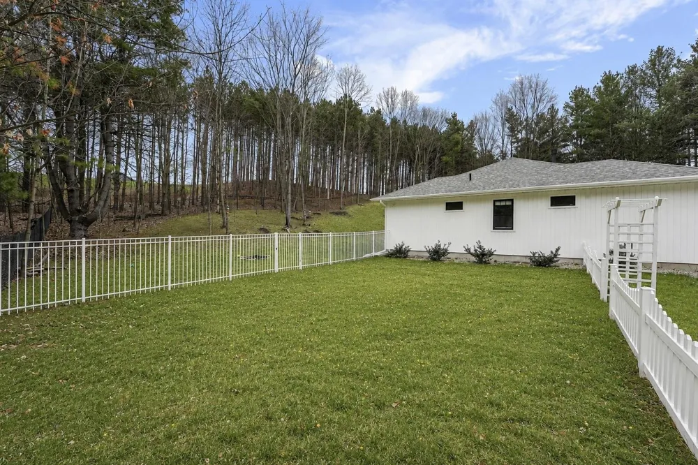 3992 Hidden Hills Court Peninsula Township, MI 49686