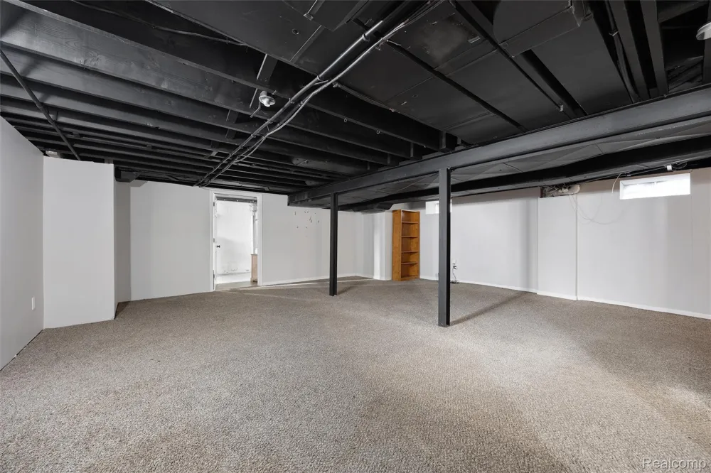 20701 Toles Lane Grosse Pointe Woods City, MI 48236