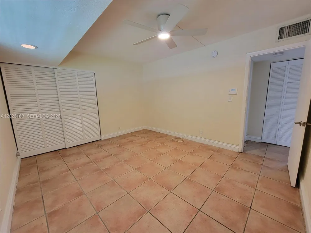 6707 Kendall Dr #107 Pinecrest, FL 33156