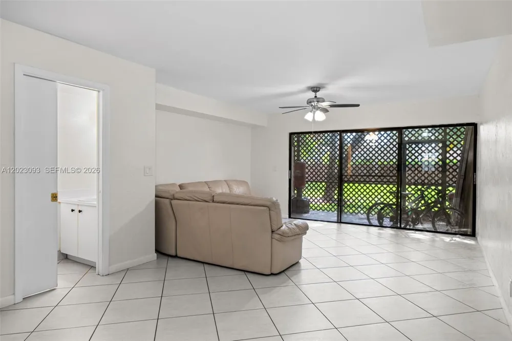 4241 SW 71st Way #4241 Davie, FL 33314