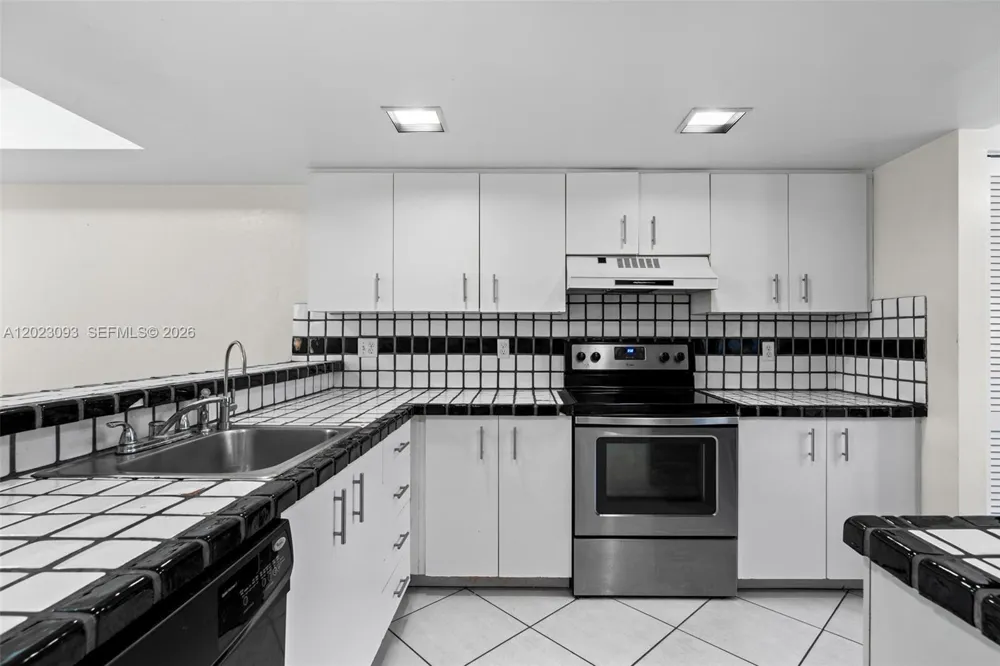 4241 SW 71st Way #4241 Davie, FL 33314