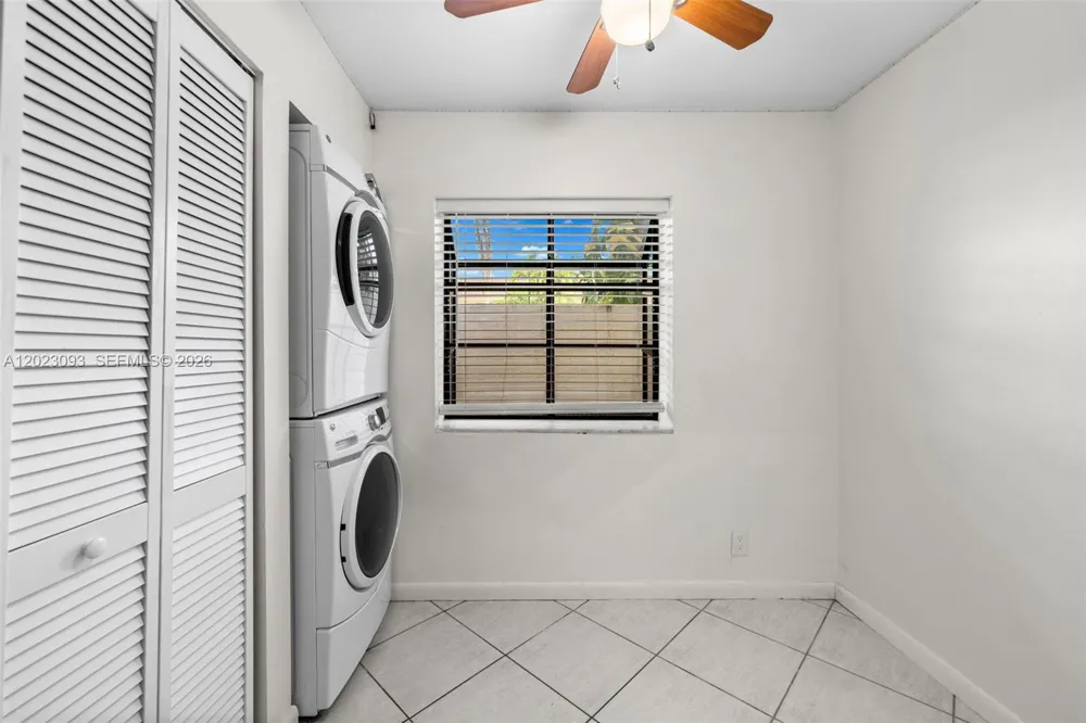 4241 SW 71st Way #4241 Davie, FL 33314