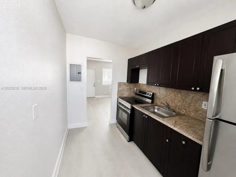 1920 Washington Ave #5 Opa-Locka, FL 33054