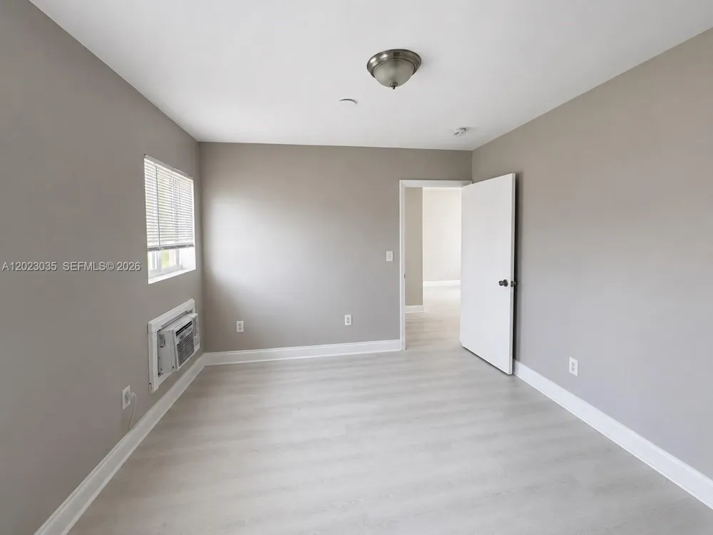 1920 Washington Ave #5 Opa-Locka, FL 33054