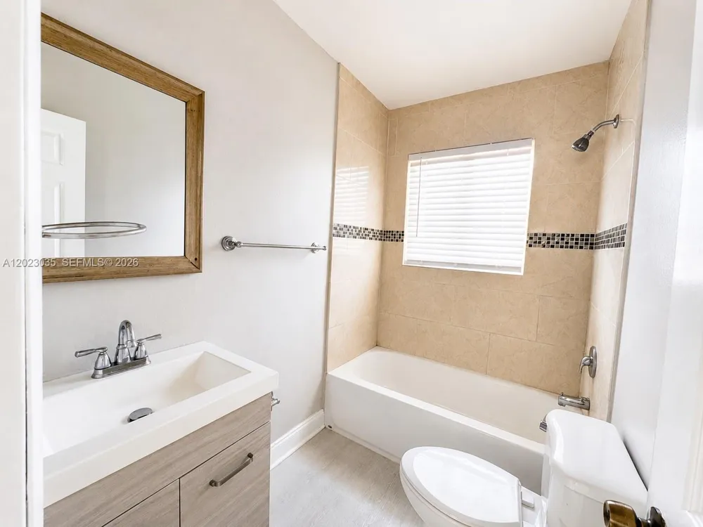 1920 Washington Ave #5 Opa-Locka, FL 33054
