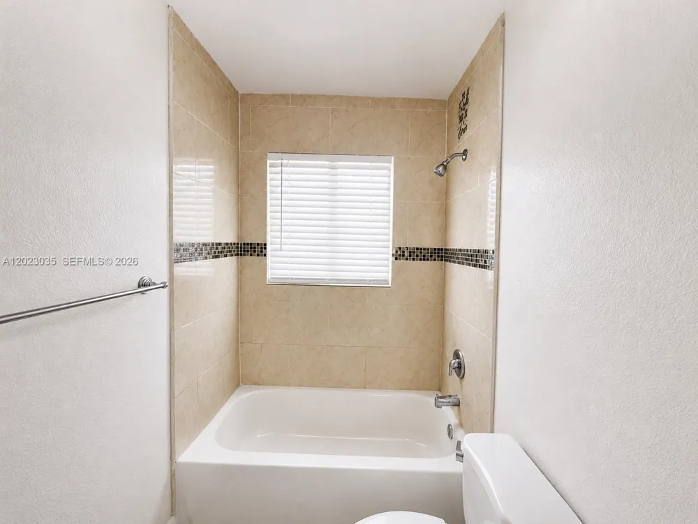1920 Washington Ave #5 Opa-Locka, FL 33054