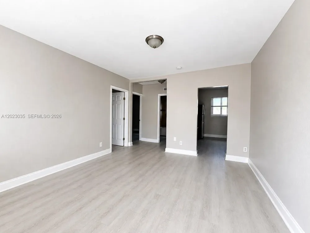 1920 Washington Ave #5 Opa-Locka, FL 33054