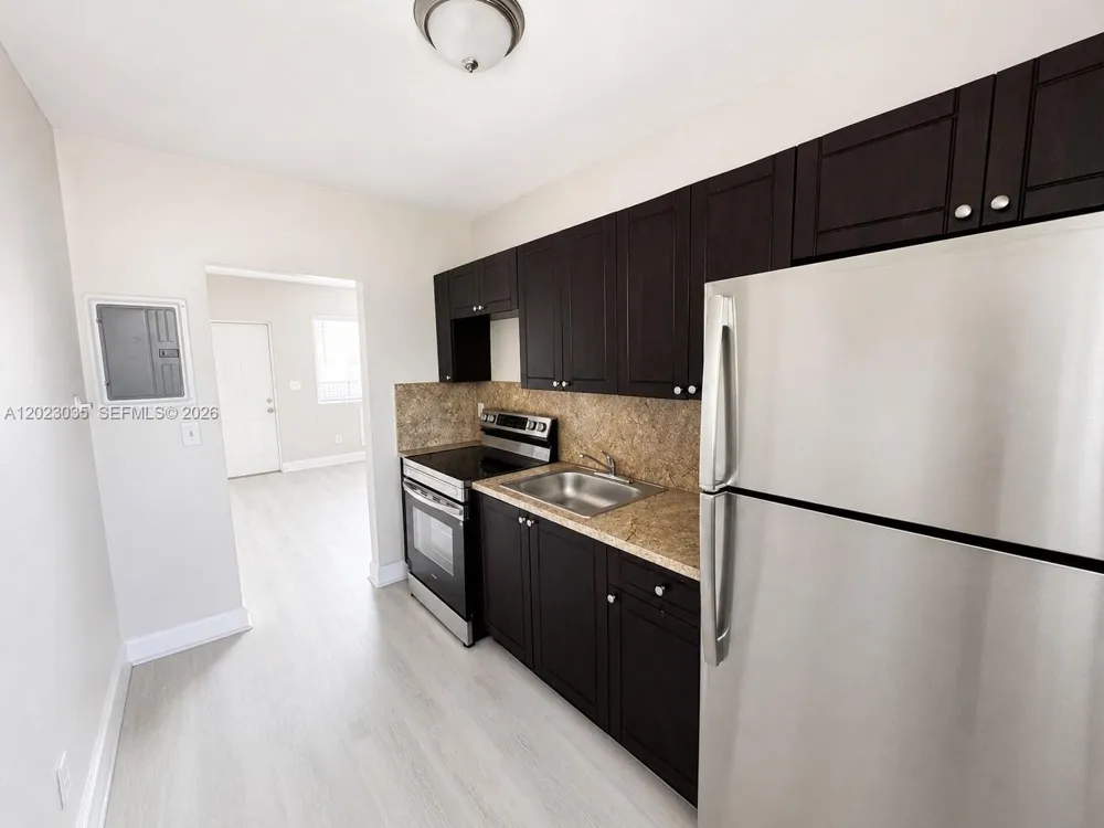 1920 Washington Ave #5 Opa-Locka, FL 33054