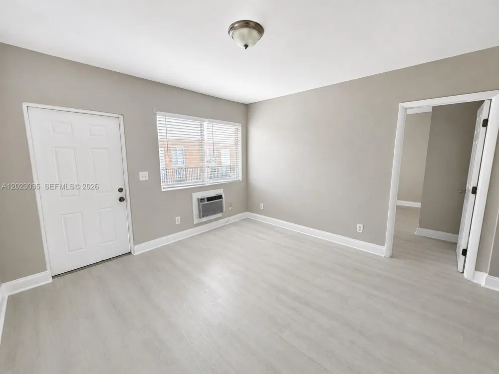 1920 Washington Ave #5 Opa-Locka, FL 33054