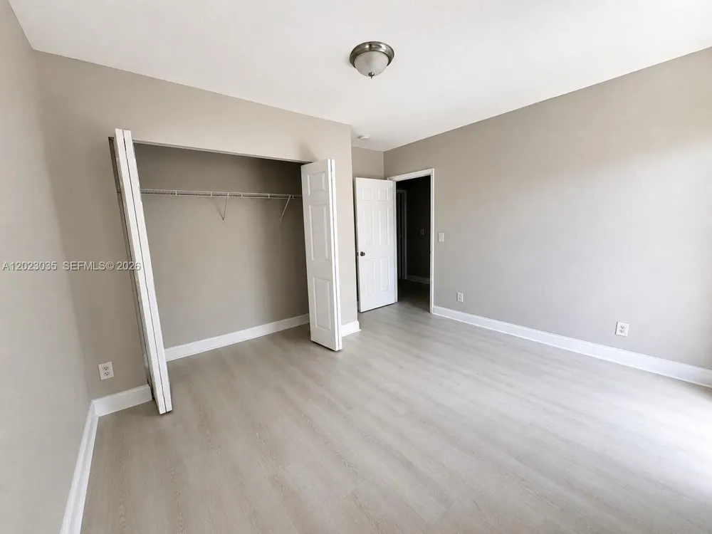 1920 Washington Ave #5 Opa-Locka, FL 33054