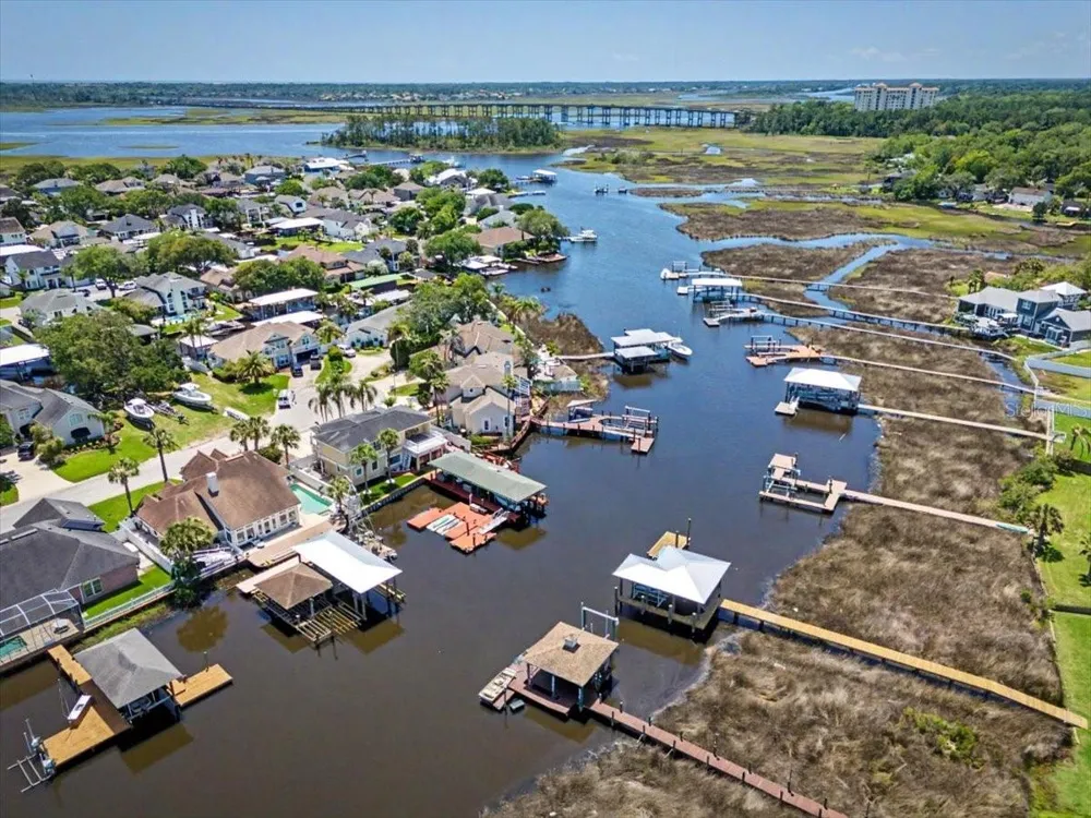 4422 TIDEVIEW DRIVE Jacksonville, FL 32250