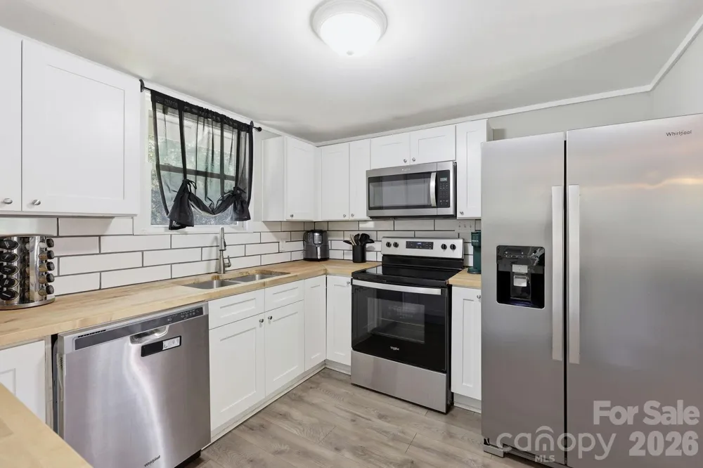 197 Mulberry Street Clyde, NC 28721