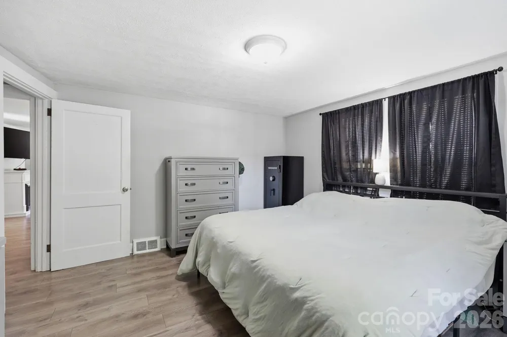 197 Mulberry Street Clyde, NC 28721