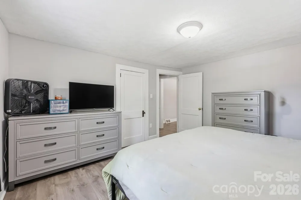 197 Mulberry Street Clyde, NC 28721