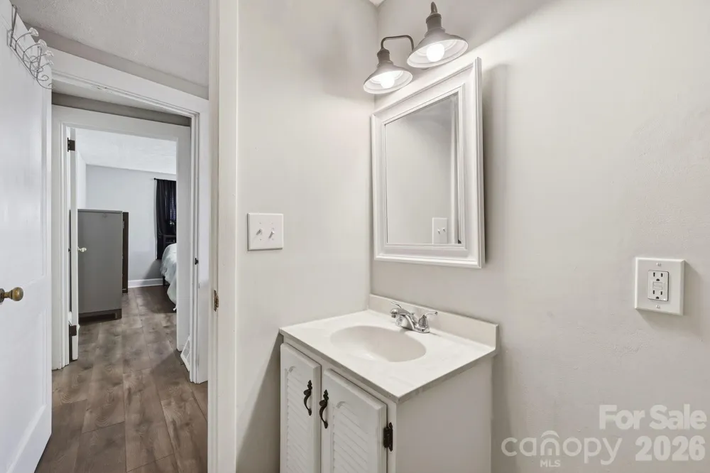 197 Mulberry Street Clyde, NC 28721