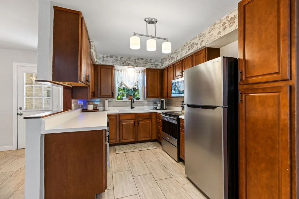 2125 Elton Road Haltom City, TX 76117