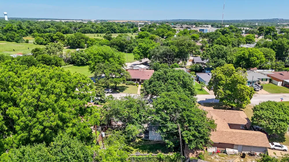 2125 Elton Road Haltom City, TX 76117