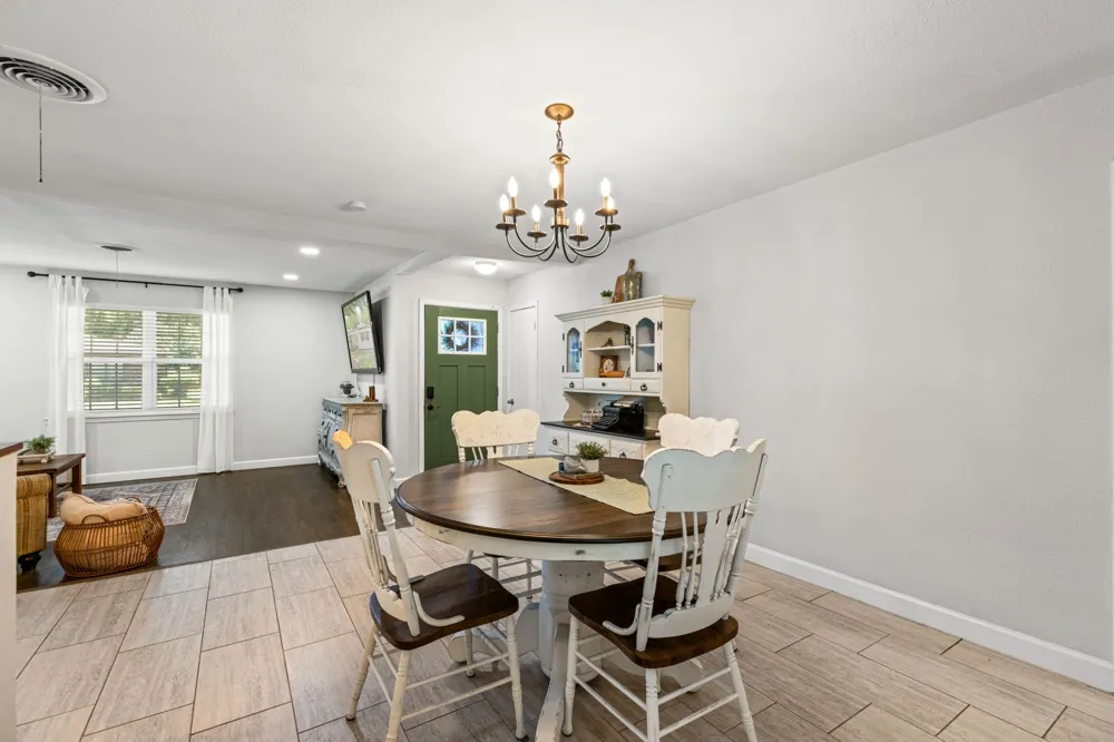 2125 Elton Road Haltom City, TX 76117