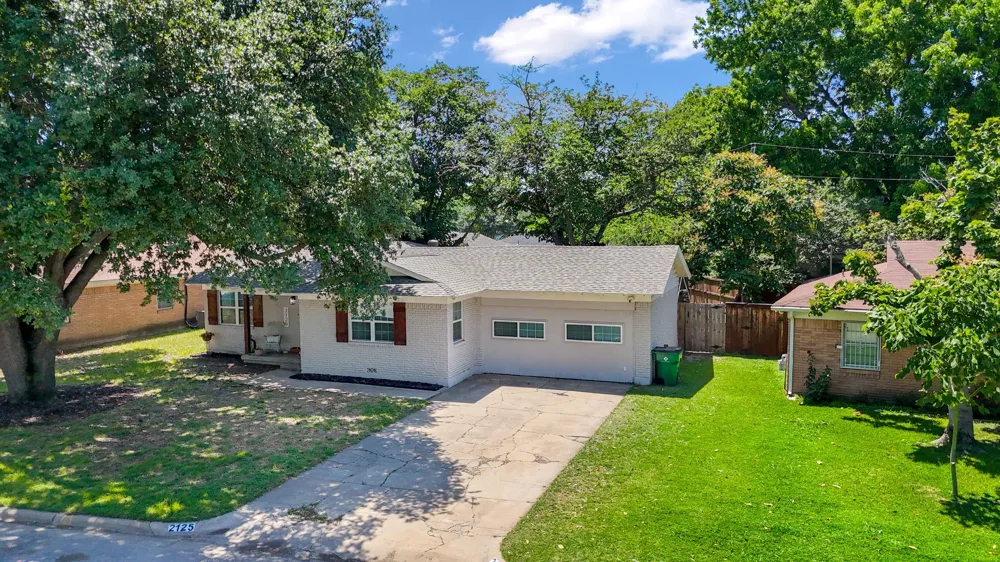 2125 Elton Road Haltom City, TX 76117