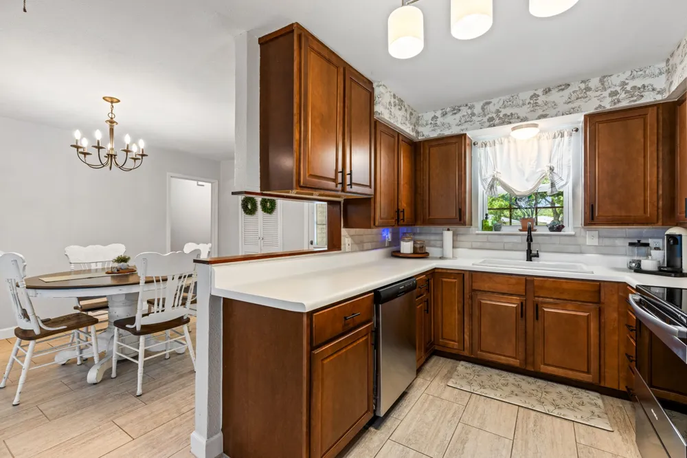 2125 Elton Road Haltom City, TX 76117