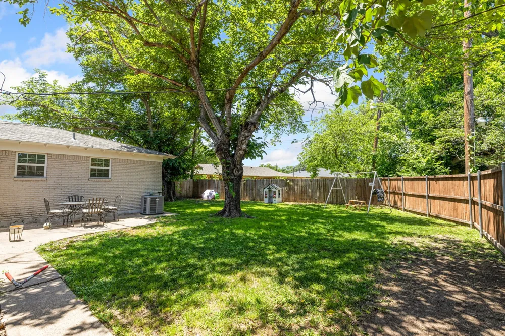 2125 Elton Road Haltom City, TX 76117