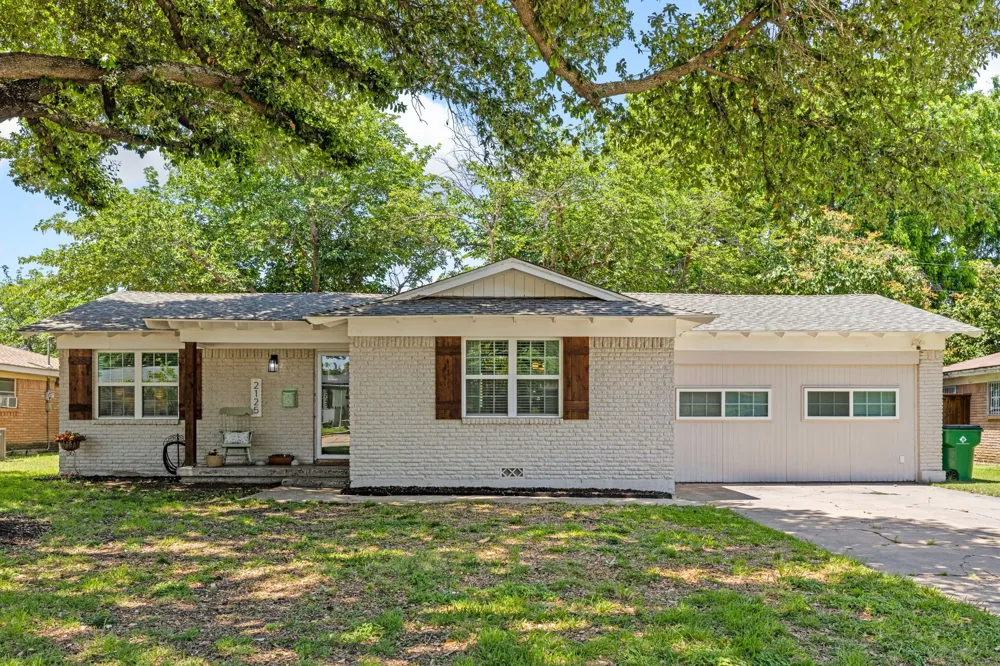 2125 Elton Road Haltom City, TX 76117