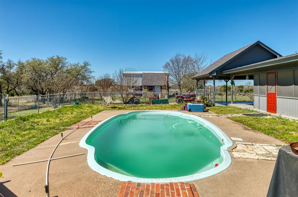 1208 Private Road 1399 Dublin, TX 76446