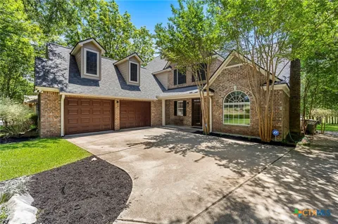 2815 Chisholm Trail