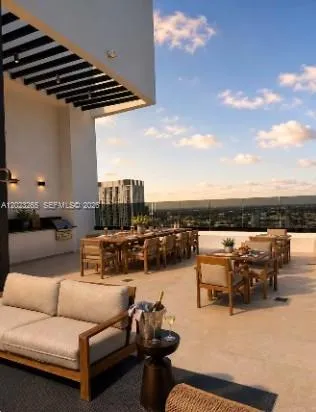 225 Miami Ave #2008 Miami, FL 33128