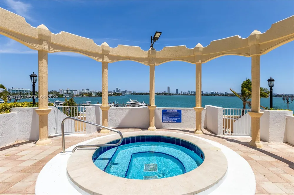 7601 E Treasure Dr #2001 North Bay Village, FL 33141