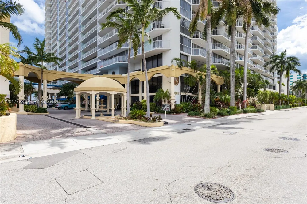 7601 E Treasure Dr #2001 North Bay Village, FL 33141